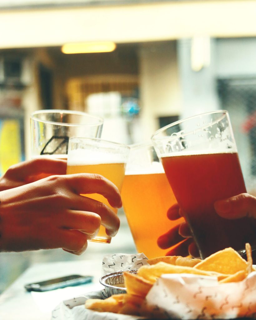 guys-drinks-beer-2026-01-05-04-52-37-utc